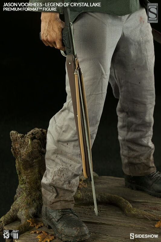 JASON VOORHEES - LEGEND OF CRYSTAL LAKE Premium Format™ Figure by Sideshow Collectibles