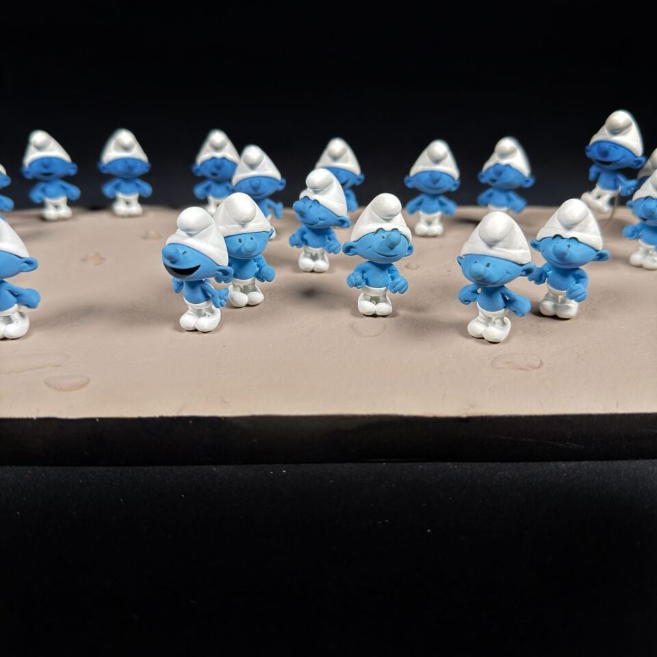 Le socle et les Schtroumpfs