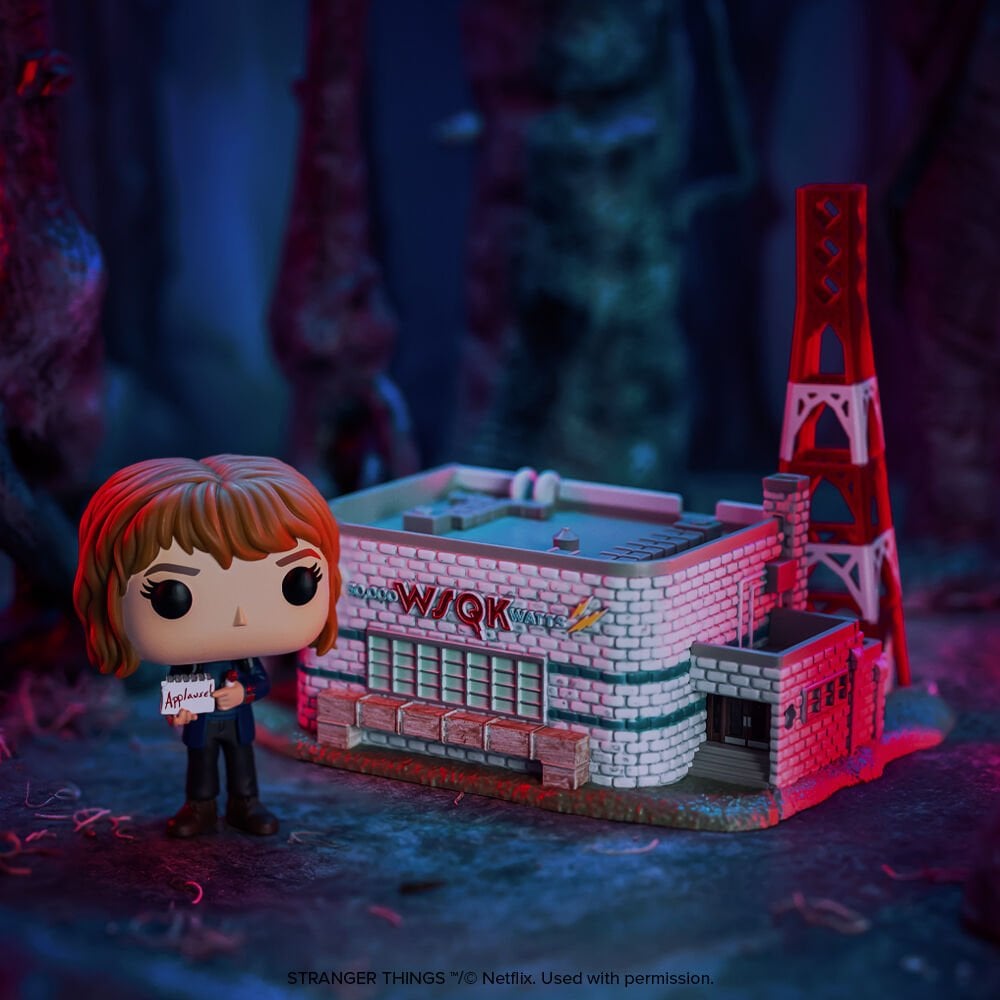 STRANGER THINGS Pop! Town Rockin' Robin with The Squawk