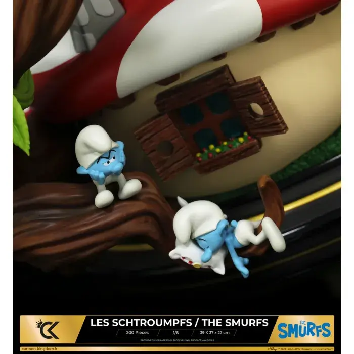Gargamel chases The Smurfs 1/6 Collectible Figurine