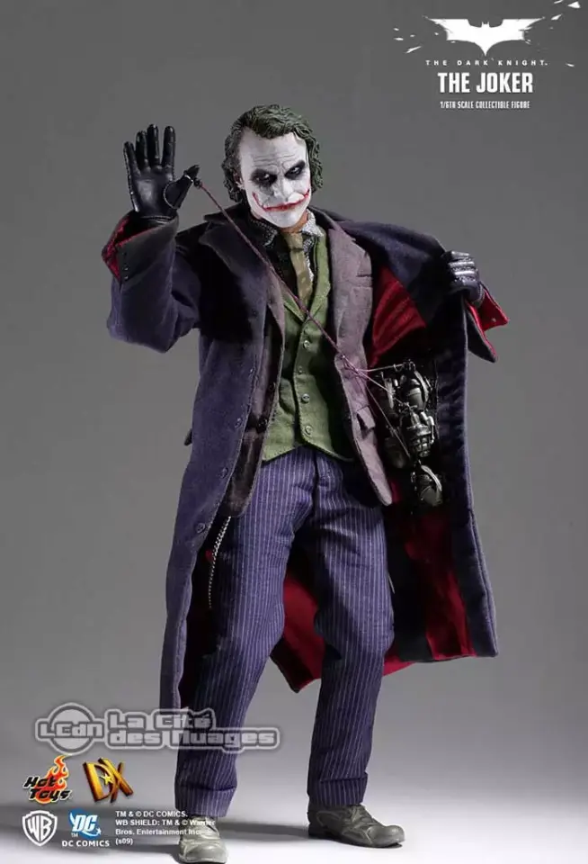 Batman The Dark Knight Collectible Action Figure of the Joker, 1/6 scale size