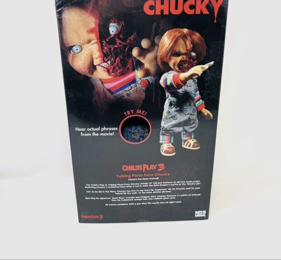 Mezco Toyz Chucky Childs Play 3 Chucky 15'' Pizza Face Action Figure with Sound