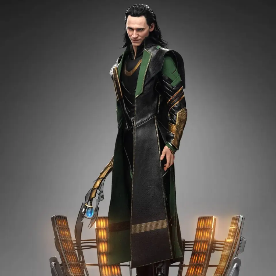 Queen Studios 1/4 Scale Statue Avengers - Loki
