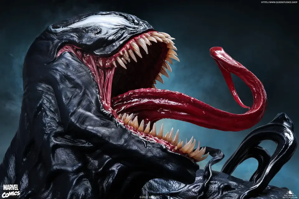 Statue Queen Studios Venom Life Size Bust