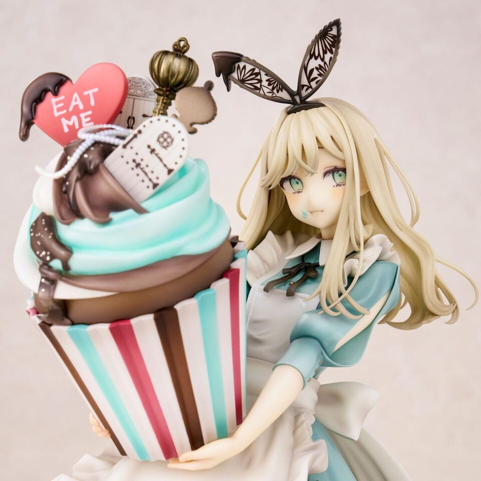 Akakura illustration / Alice in Wonderland by Momoco PVC Statue