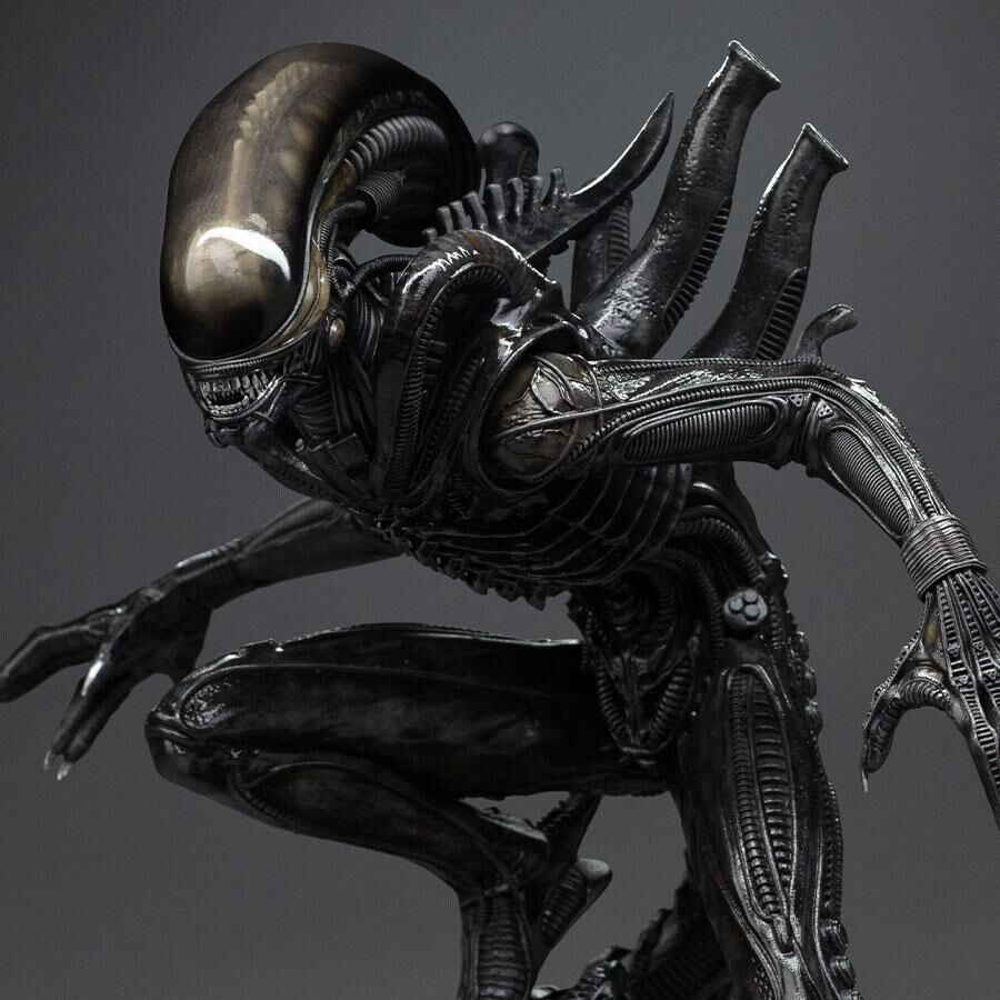 Alien Big Chap 1:10 Scale Statue
