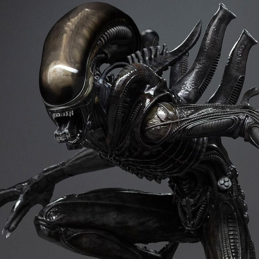 Alien Big Chap 1:10 Scale Statue