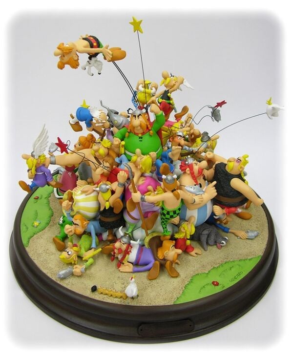 Attakus Uderzo Asterix and Obelix - The polychrome village brawl